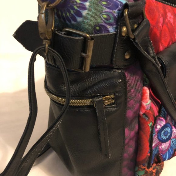 Great Versatile Desigual Handbag - Picture 4 of 8